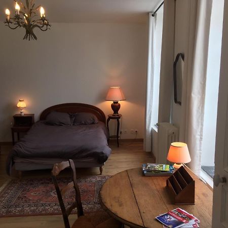 Chambre D'Hote Du Quai Rimbaud Charleville-Mézières Exterior foto