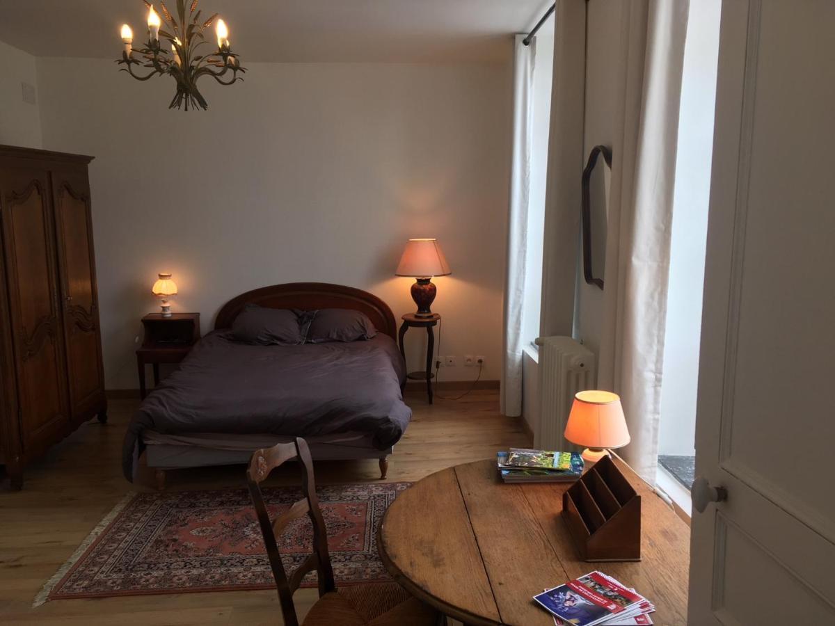Chambre D'Hote Du Quai Rimbaud Charleville-Mézières Exterior foto