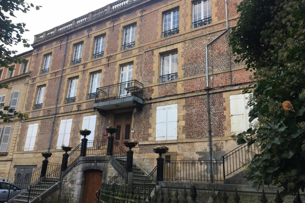 Chambre D'Hote Du Quai Rimbaud Charleville-Mézières Exterior foto