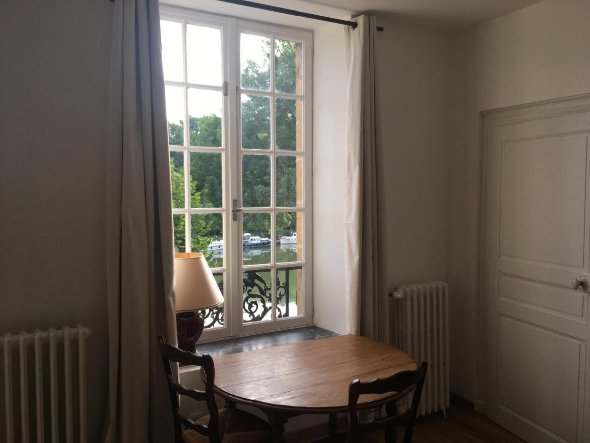 Chambre D'Hote Du Quai Rimbaud Charleville-Mézières Exterior foto
